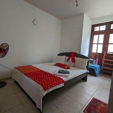 Shiranthi Guest House Раджагирия Екстериор снимка
