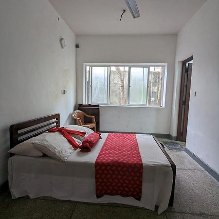 Shiranthi Guest House Раджагирия Екстериор снимка