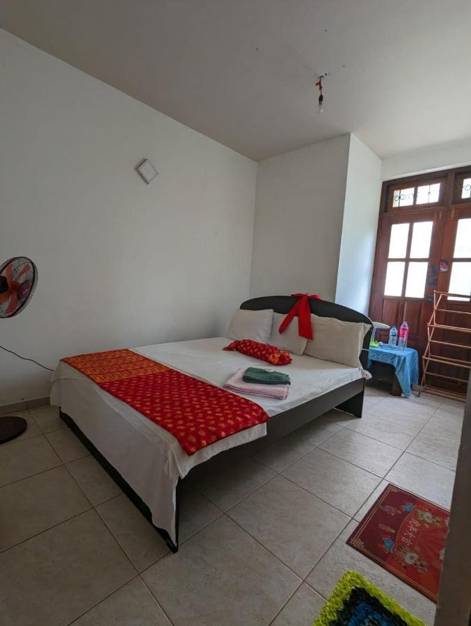 Shiranthi Guest House Раджагирия Екстериор снимка