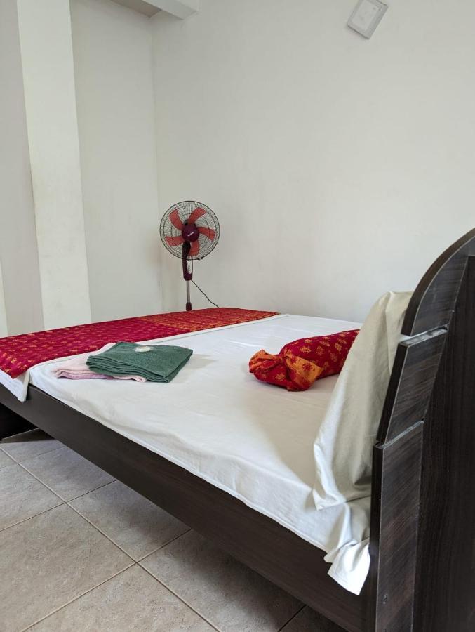 Shiranthi Guest House Раджагирия Екстериор снимка