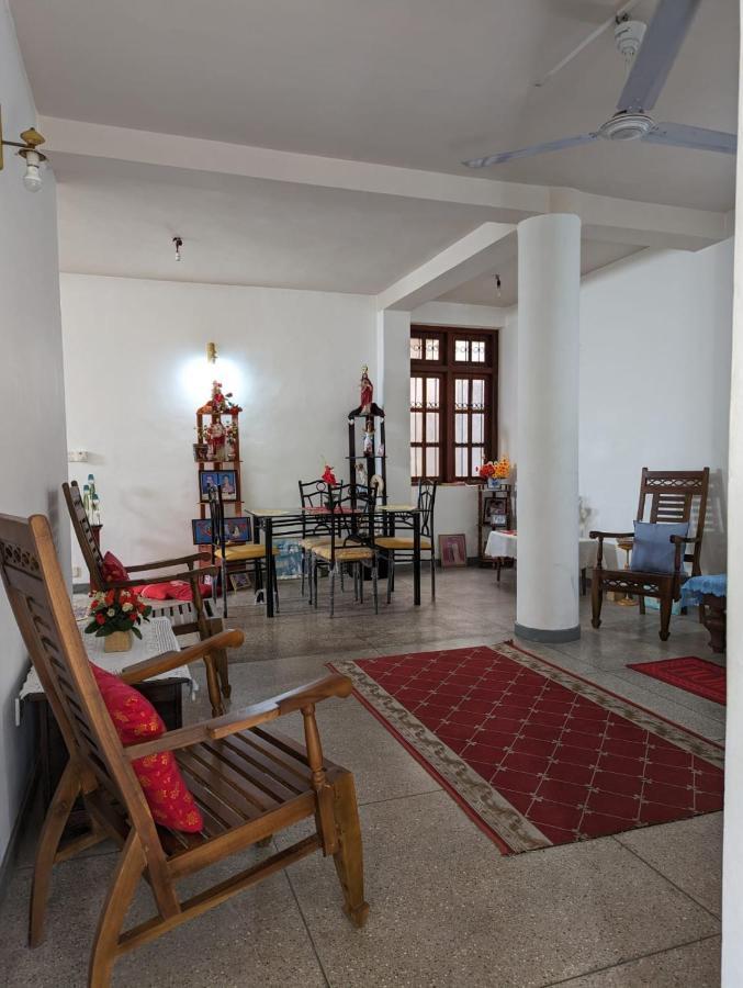 Shiranthi Guest House Раджагирия Екстериор снимка